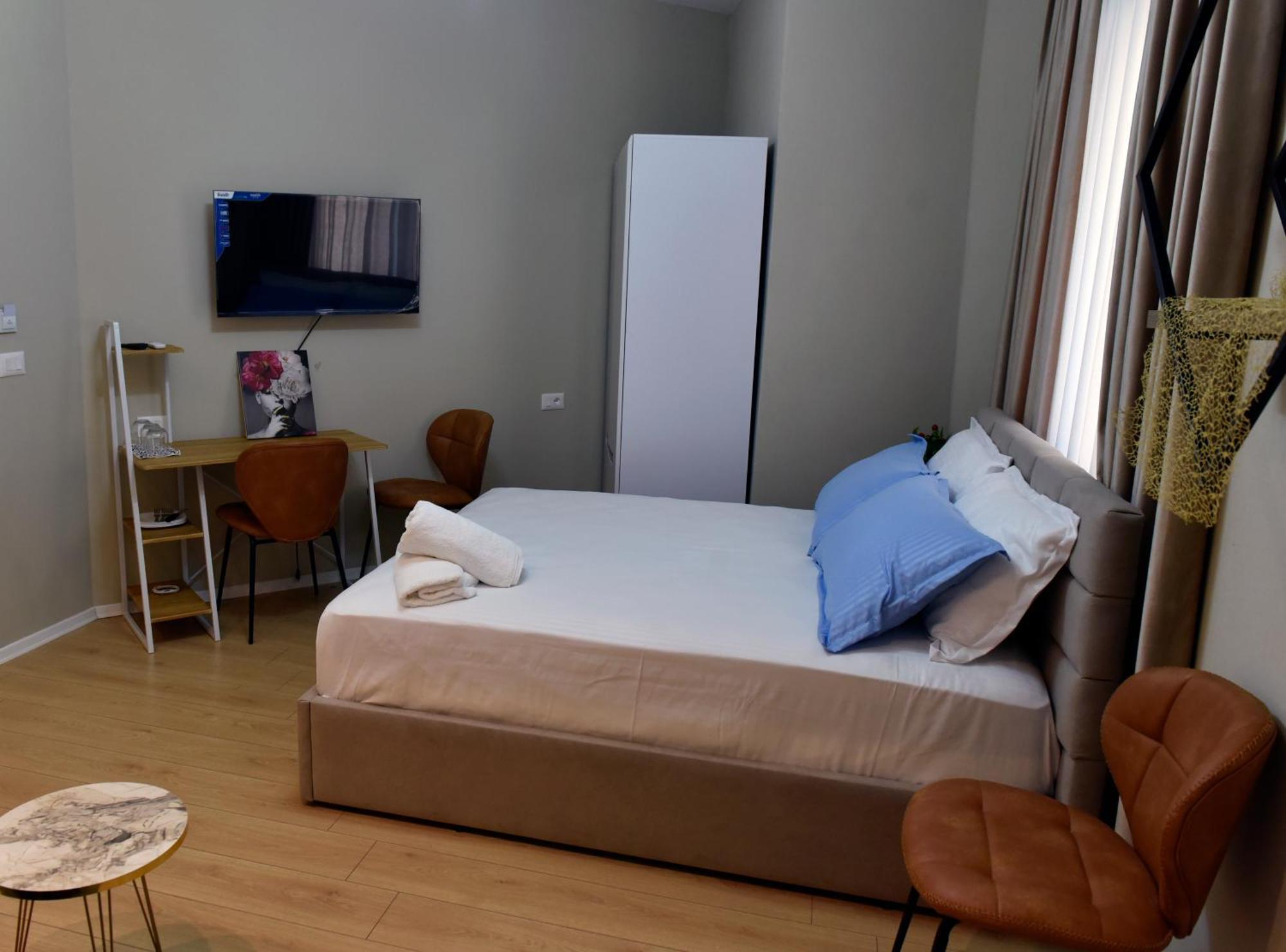 City Center Rooms And Apartments Durrës Esterno foto