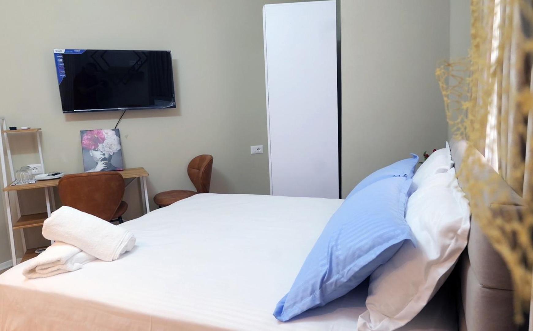 City Center Rooms And Apartments Durrës Esterno foto