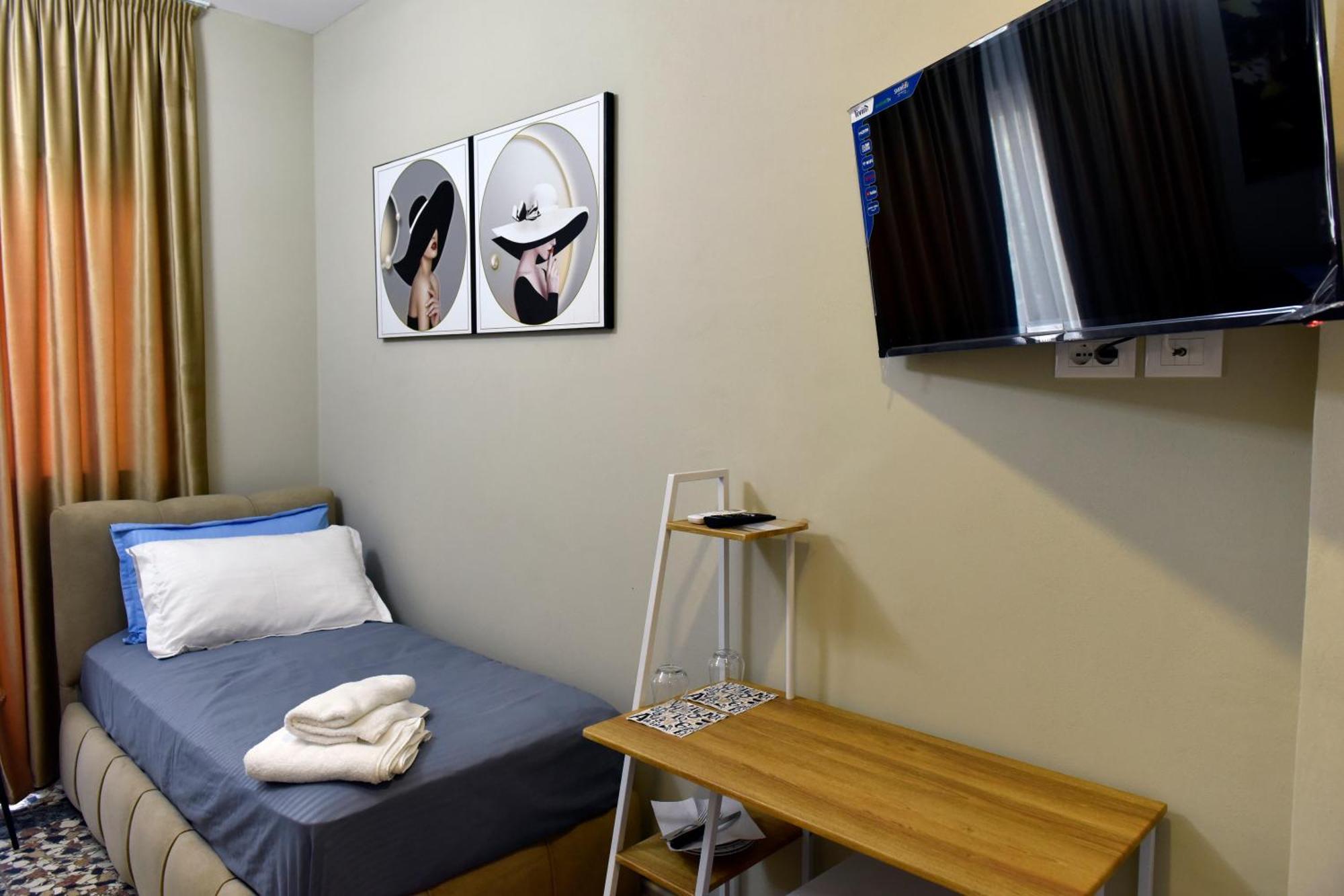 City Center Rooms And Apartments Durrës Esterno foto